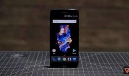 一加最新手机爆料视频,颠覆性设计，性能再升级，揭秘未来旗舰新篇章”