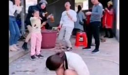 搞笑最新爆料视频,笑到肚子疼！