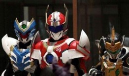 铠甲小队最新爆料视频,神秘装备亮相，战斗升级！