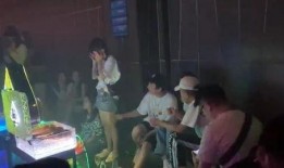 夜店最新爆料视频,揭秘明星幕后狂欢瞬间